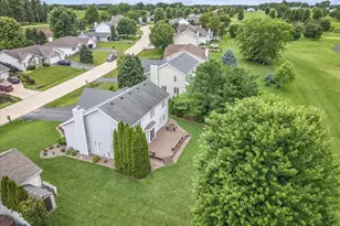 13033 Springhill Dr, Winnebago, IL 61088 - Photo 38