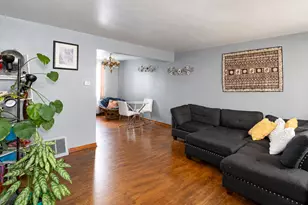1384 Wentworth Ave, Calumet City, IL 60409 - Photo 2