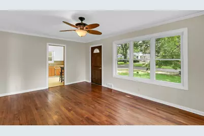 605 S Draper Avenue, Champaign, IL 61821 - Photo 8
