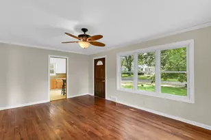 605 S Draper Ave, Champaign, IL 61821 - Photo 8