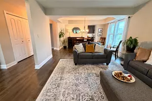 300 Savoy Dr, Shorewood, IL 60404 - Photo 8