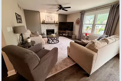 300 Savoy Drive, Shorewood, IL 60404 - Photo 22