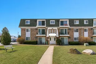 10310 Ridgeland Ave, Chicago Ridge, IL 60415 - Photo 2