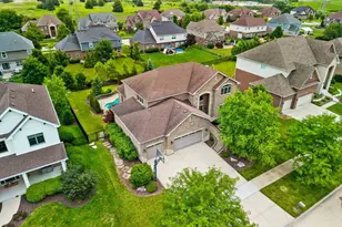12775 Tullamore Ln, Lemont, IL 60439 - Photo 2