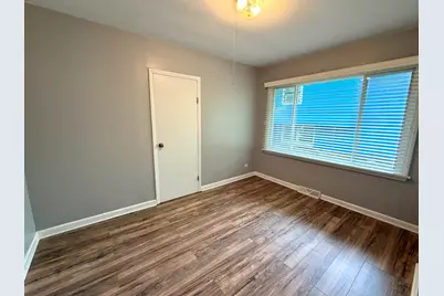 33517 N Greentree Road, Grayslake, IL 60030 - Photo 12