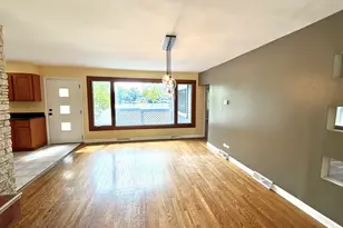 33517 N Greentree Rd, Grayslake, IL 60030 - Photo 4