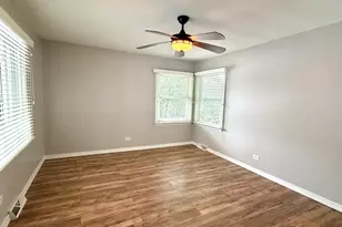 33517 N Greentree Rd, Grayslake, IL 60030 - Photo 10