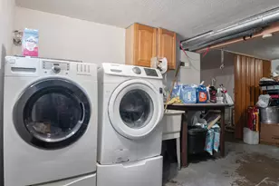 1329 S 12th Ave, Maywood, IL 60153 - Photo 12