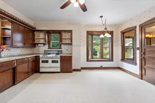 6317 Kirschoff St, Rosemont, IL 60018 - Photo 4