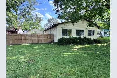 203 W Poplar Street, Odin, IL 62870 - Photo 2