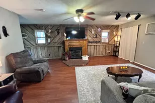 203 W Poplar St, Odin, IL 62870 - Photo 16
