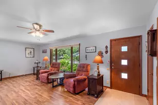4611 Orchard Ln, Crystal Lake, IL 60014 - Photo 4