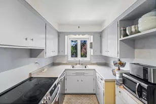 2254 Sherman Ave, Evanston, IL 60201 - Photo 8