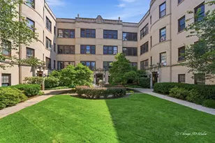 906 Greenwood St, Evanston, IL 60201 - Photo 1