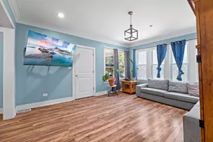 10724 S Prairie Ave, Chicago, IL 60628 - Photo 2