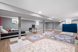 10724 S Prairie Ave, Chicago, IL 60628 - Photo 16