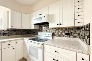 615 E Golf Rd, Des Plaines, IL 60016 - Photo 6