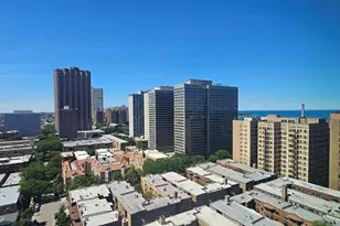 555 W Cornelia Ave, Chicago, IL 60657 - Photo 8