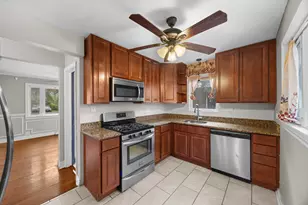 17730 Henry St, Lansing, IL 60438 - Photo 8