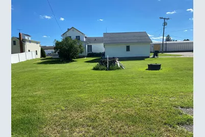 217 W Railroad Street, Lena, IL 61048 - Photo 16