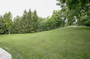 910 Stony Point Rd, Dixon, IL 61021 - Photo 34