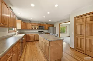 2066 Bernadette Ln, Yorkville, IL 60560 - Photo 20