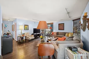 70 W Huron St, Chicago, IL 60654 - Photo 4