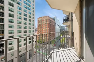 70 W Huron St, Chicago, IL 60654 - Photo 12