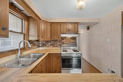 12723 S Marquette Avenue, Chicago, IL 60633 - Photo 8