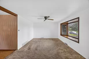 12723 S Marquette Ave, Chicago, IL 60633 - Photo 4