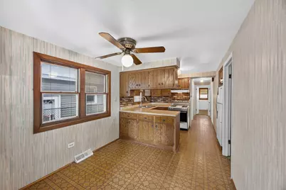12723 S Marquette Avenue, Chicago, IL 60633 - Photo 6