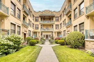 5522 S Cornell Ave, Chicago, IL 60637 - Photo 2