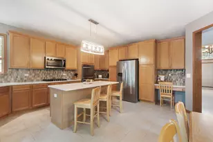 556 Prescott Ln, Gurnee, IL 60031 - Photo 8