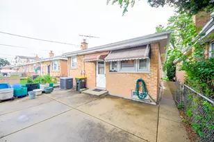 5010 Forster Ave, Schiller Park, IL 60176 - Photo 20