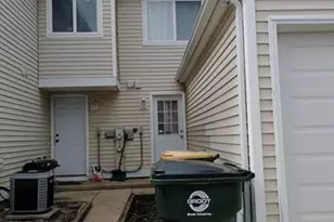 451 Meadow Green Ln, Round Lake Beach, IL 60073 - Photo 2