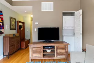 926 W Ainslie St, Chicago, IL 60640 - Photo 8