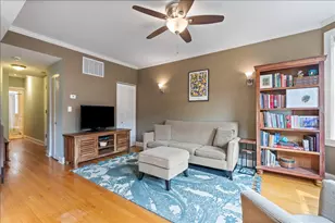 926 W Ainslie St, Chicago, IL 60640 - Photo 4