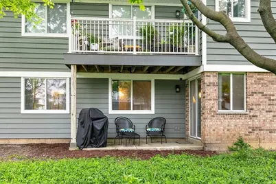 201 Maplebrook Court #Z1, Schaumburg, IL 60194 - Photo 10