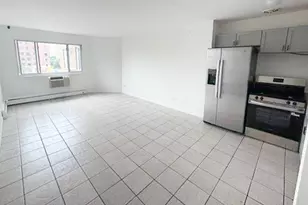 5100 N Sheridan Rd, Chicago, IL 60640 - Photo 2