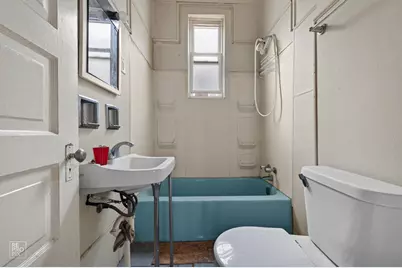 928 N Parkside Avenue, Chicago, IL 60651 - Photo 8