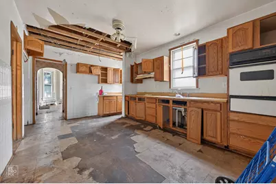 928 N Parkside Avenue, Chicago, IL 60651 - Photo 14