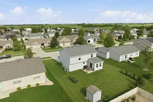 2411 Corinth Ln, Normal, IL 61761 - Photo 4