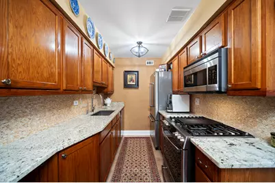 1627 N Windsor Drive #305, Arlington Heights, IL 60004 - Photo 8