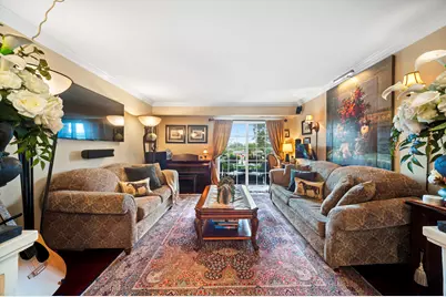 1627 N Windsor Drive #305, Arlington Heights, IL 60004 - Photo 4