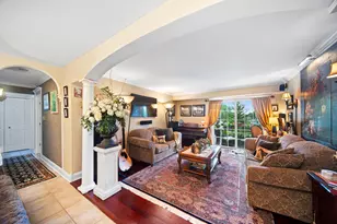 1627 N Windsor Dr, Arlington Heights, IL 60004 - Photo 2