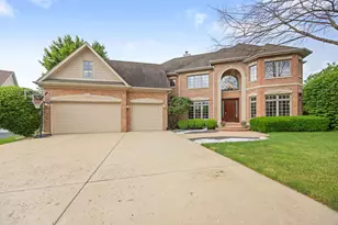 632 Philip Dr, Bartlett, IL 60103 - Photo 1
