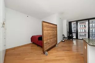 210 S Desplaines St, Chicago, IL 60661 - Photo 6