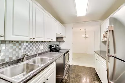 1555 N Sandburg Terrace #206, Chicago, IL 60610 - Photo 16