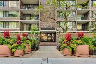 1555 N Sandburg Terrace #206K, Chicago, IL 60610 - Photo 1