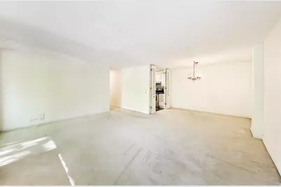 1555 N Sandburg Terrace #206, Chicago, IL 60610 - Photo 6